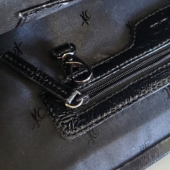 *HOMECOMING* Kenneth Cole clutch - Picture 9 of 10